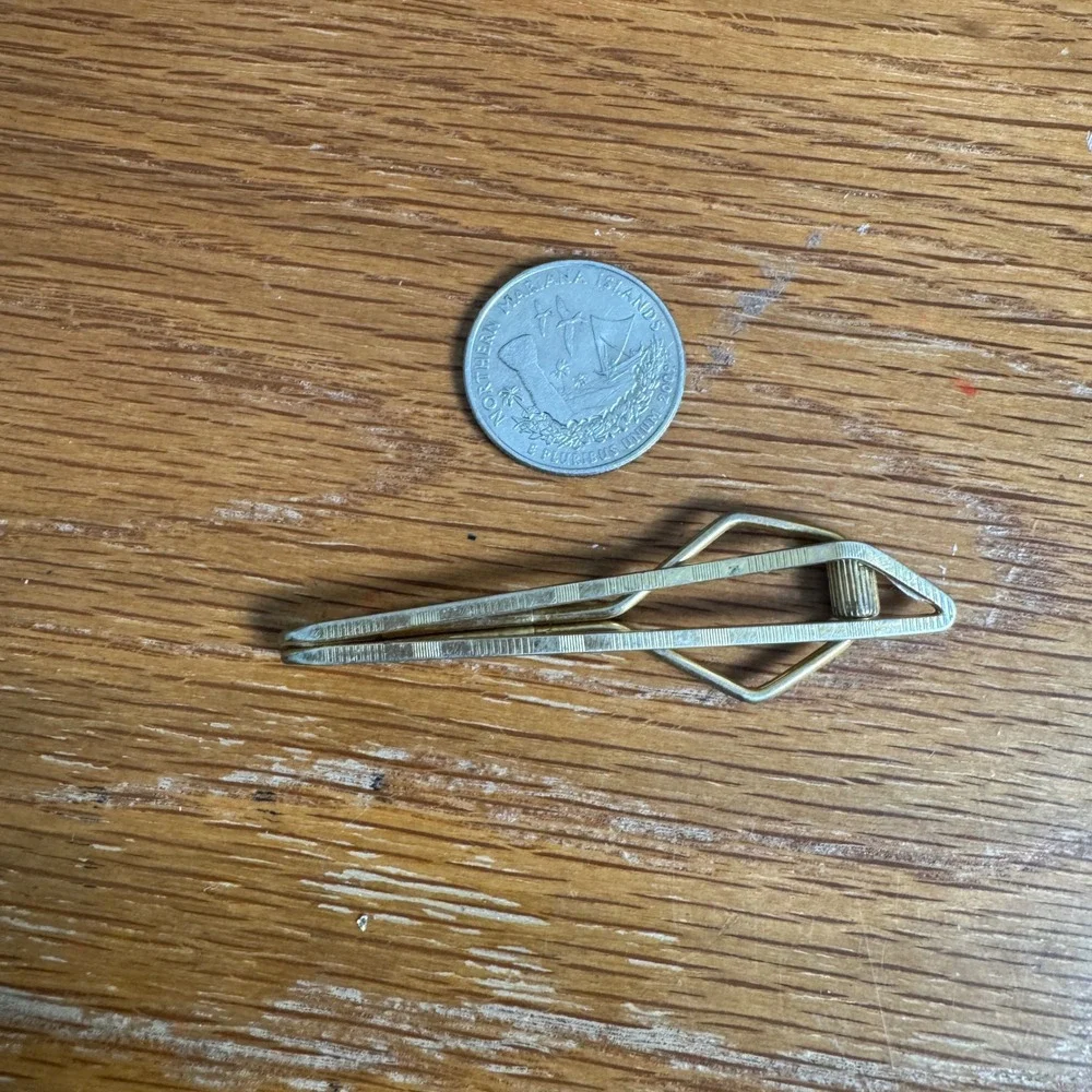 Vintage Swank Klip Gold Tone Geometric Tie Bar Clip‎ Pat 1714540 Mens Accessory
